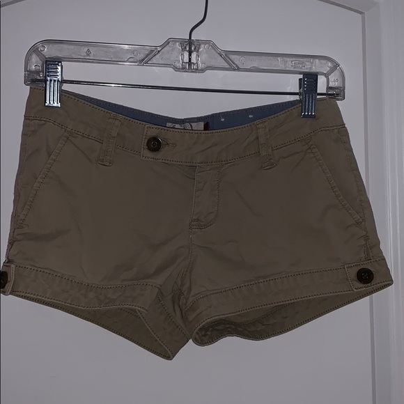 SO Khaki Colored Shorts - Picture 1 of 3